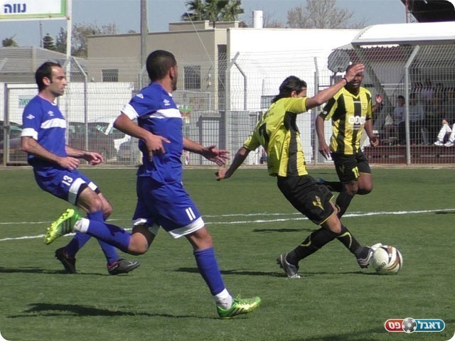 פתיחה מהממת. הררי כובש (שקד מורג)